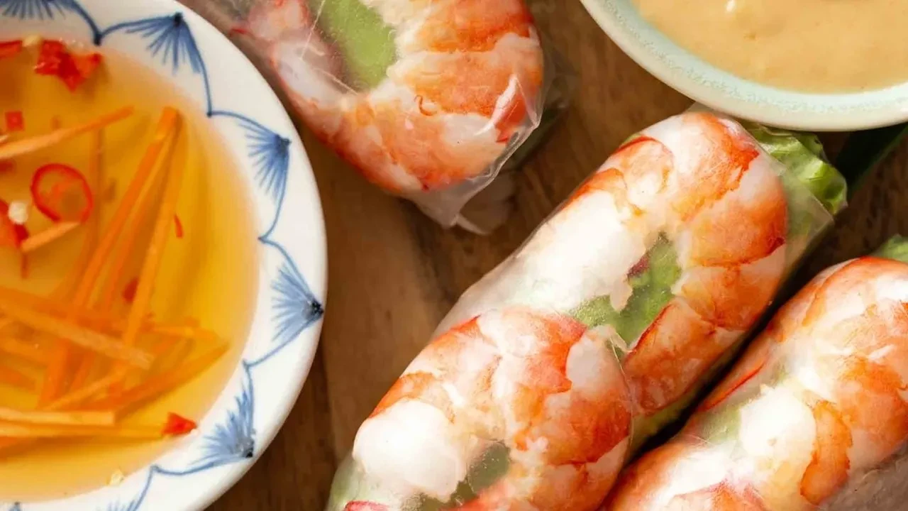 Kızartmadan hazırlanıyor! MasterChef Vietnam Usulü Fresh Spring Rolls tarifi
