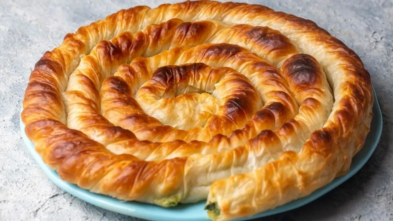 Kütahyalı kadınların börek sırrını keşfettim! Dolamber böyle yapılıyormuş