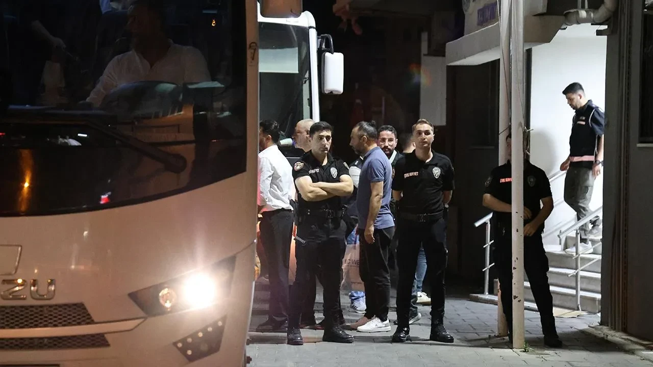  Seferihisar Belediyesi soruşturmasında 2 kişiye daha gözaltı
