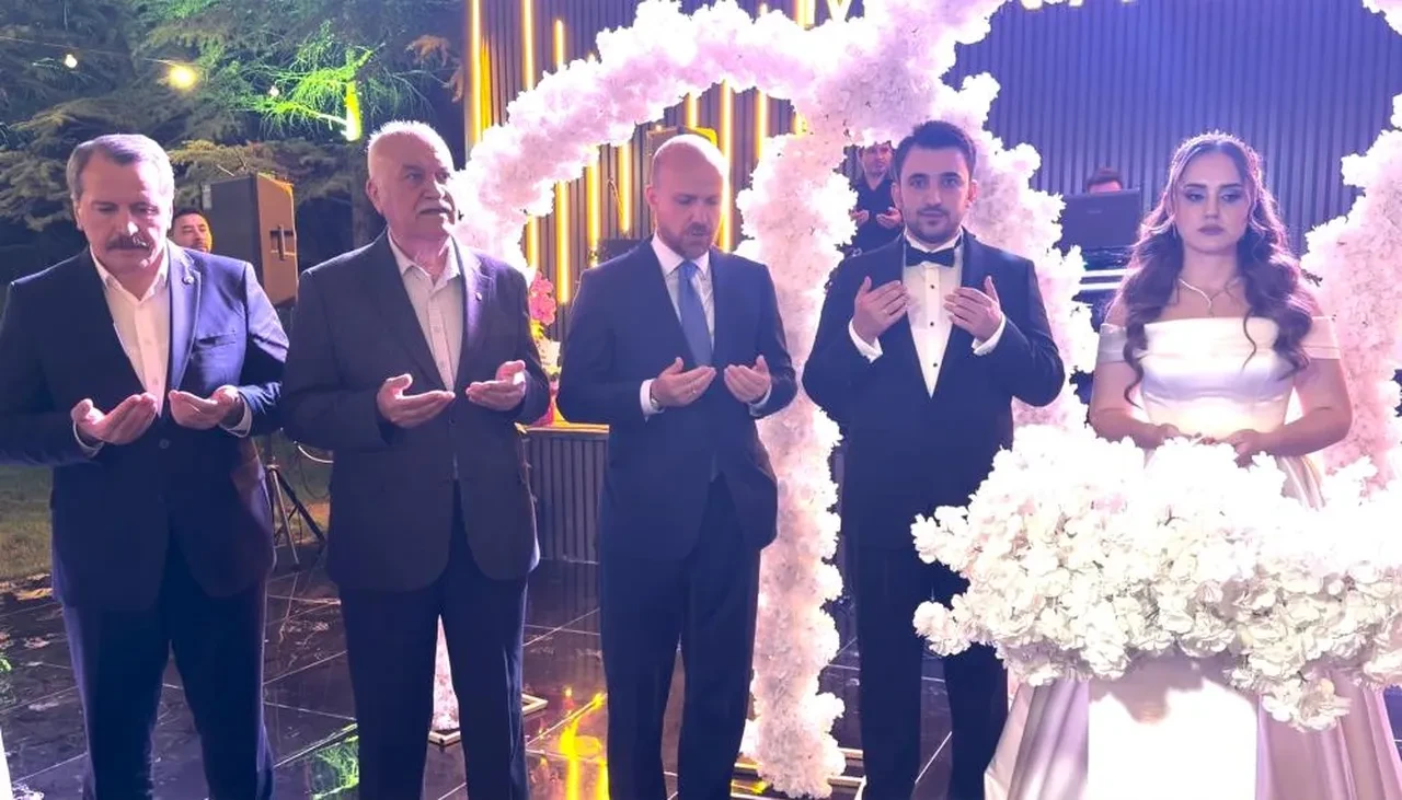YETEV Başkanı Bilal Erdoğan Ankara'da nikah şahidi oldu: Genç çifte en az 3 çocuk tavsiyesi