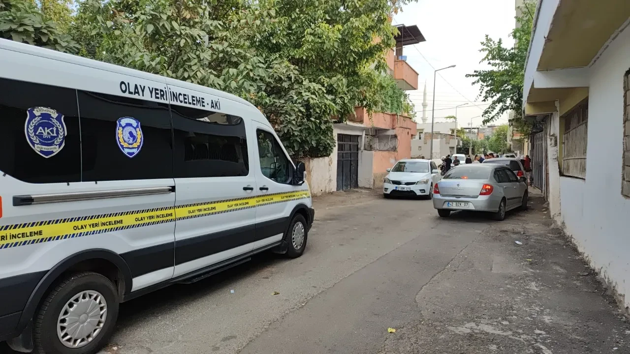 Batman'da kan donduran cinayet: Annesini öldürüp çöp konteynerinin yanına bıraktı