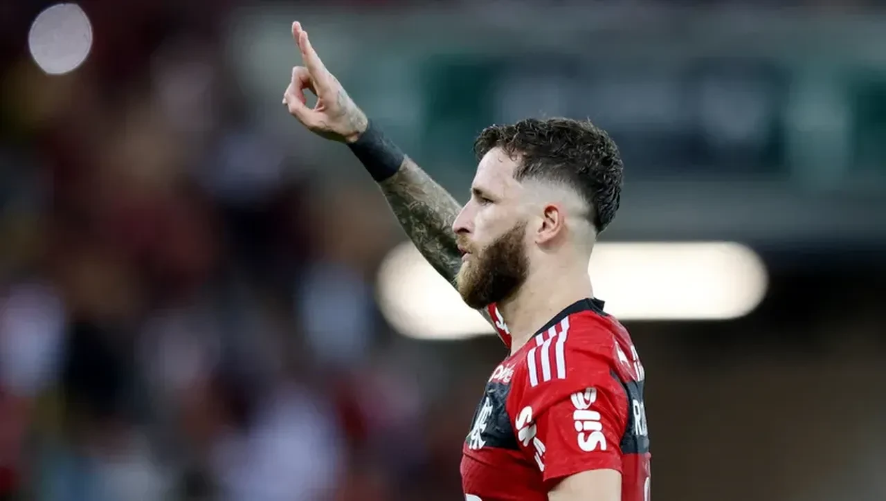 Beşiktaş'ta stoper operasyonu devam ediyor: Leo Pereira transferinde sıcak gelişme!