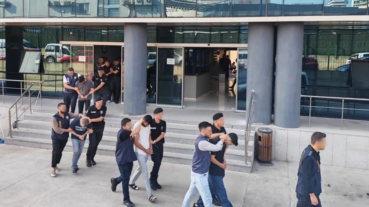 Bursa merkezli 6 ilde dev siber operasyonu! Yüksek kazanç vaadiyle vatandaşı dolandırdılar