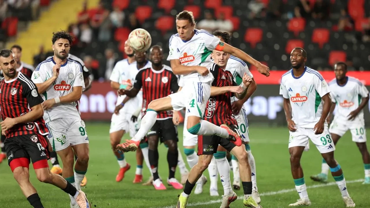 Çaykur Rizespor, Gaziantep FK deplasmanında kazandı! Karadeniz ekibinden 2-1'lik galibiyet
