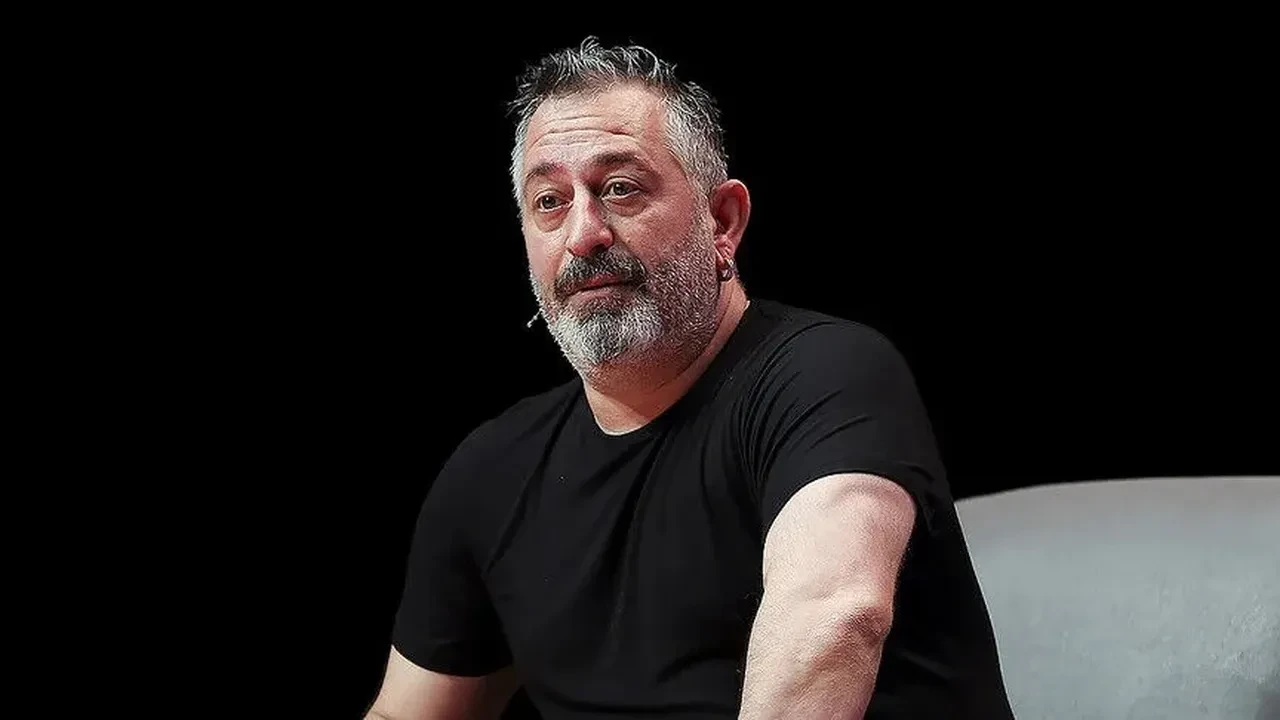 Cem Yılmaz kalp krizi geçirdi! Hastaneye kaldırılan sanatçının durumuyla ilgili açıklama var