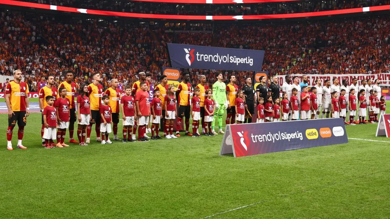 Galatasaray 5 gollü maçta kazandı! Sarı-kırmızılılar, Göztepe'yi 3-2 yendi