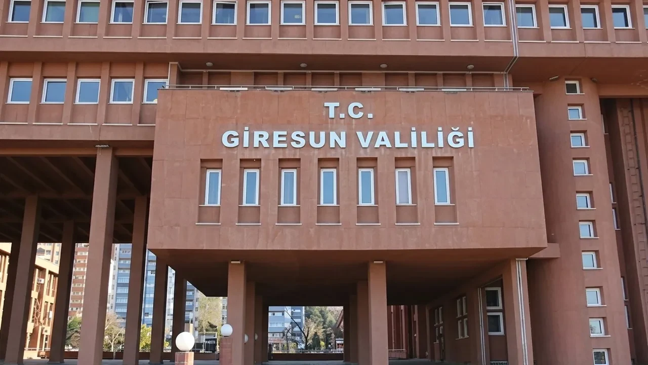 Giresun Valiliği vatandaşa sosyal medyadan hakaret ettiği iddia edilen bürokrata soruşturma başlattı