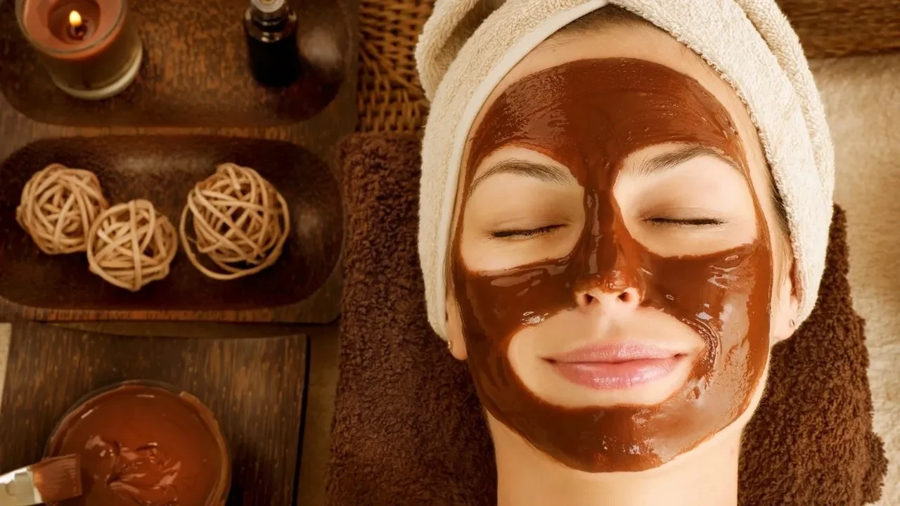 Güzellik sırrı mutfaktan çıktı! Bitter çikolatayla yapılan cilt maskesi