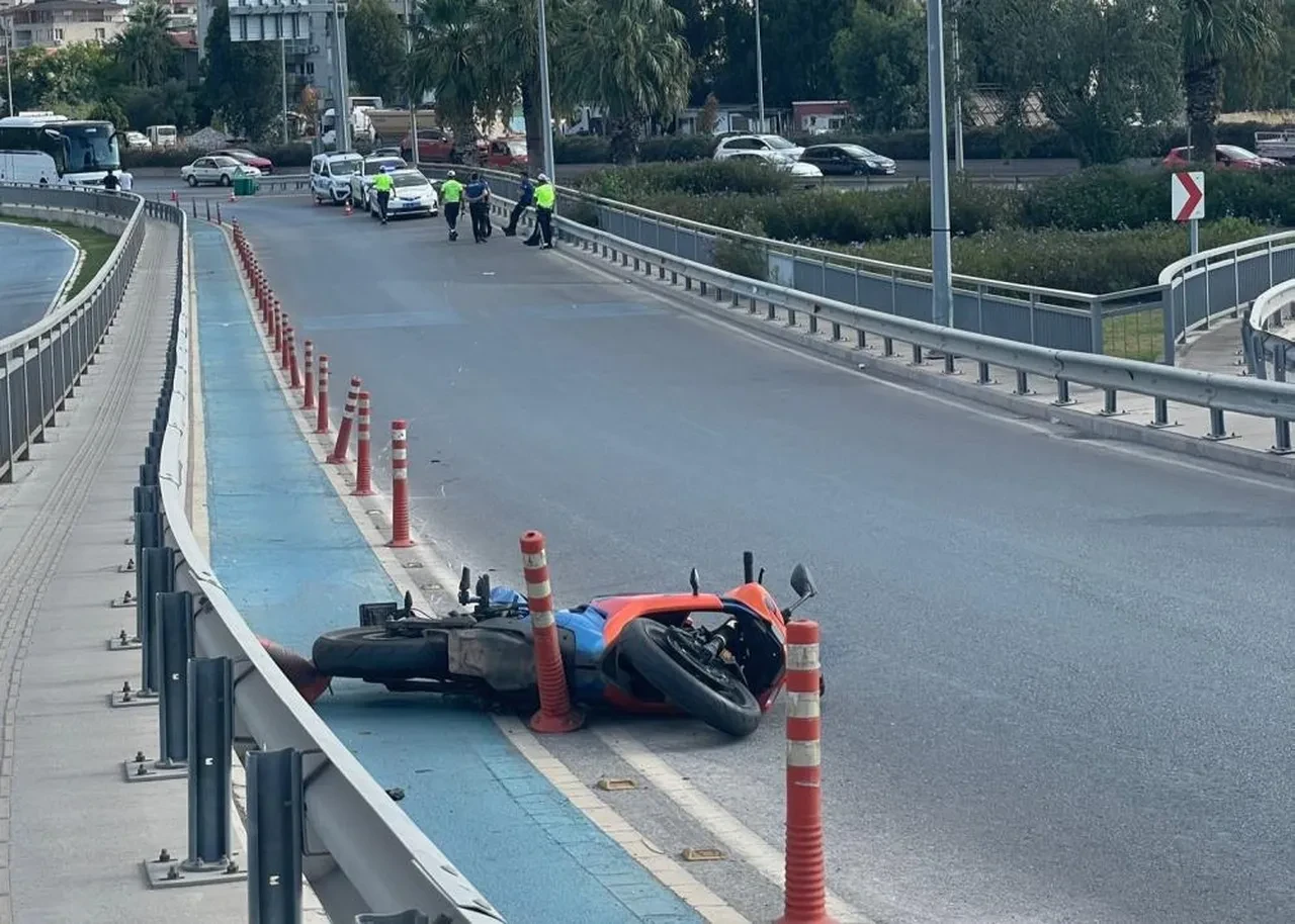 İzmir’de motosiklet kazası: 20 yaşındaki genç kız yaşamını yitirdi