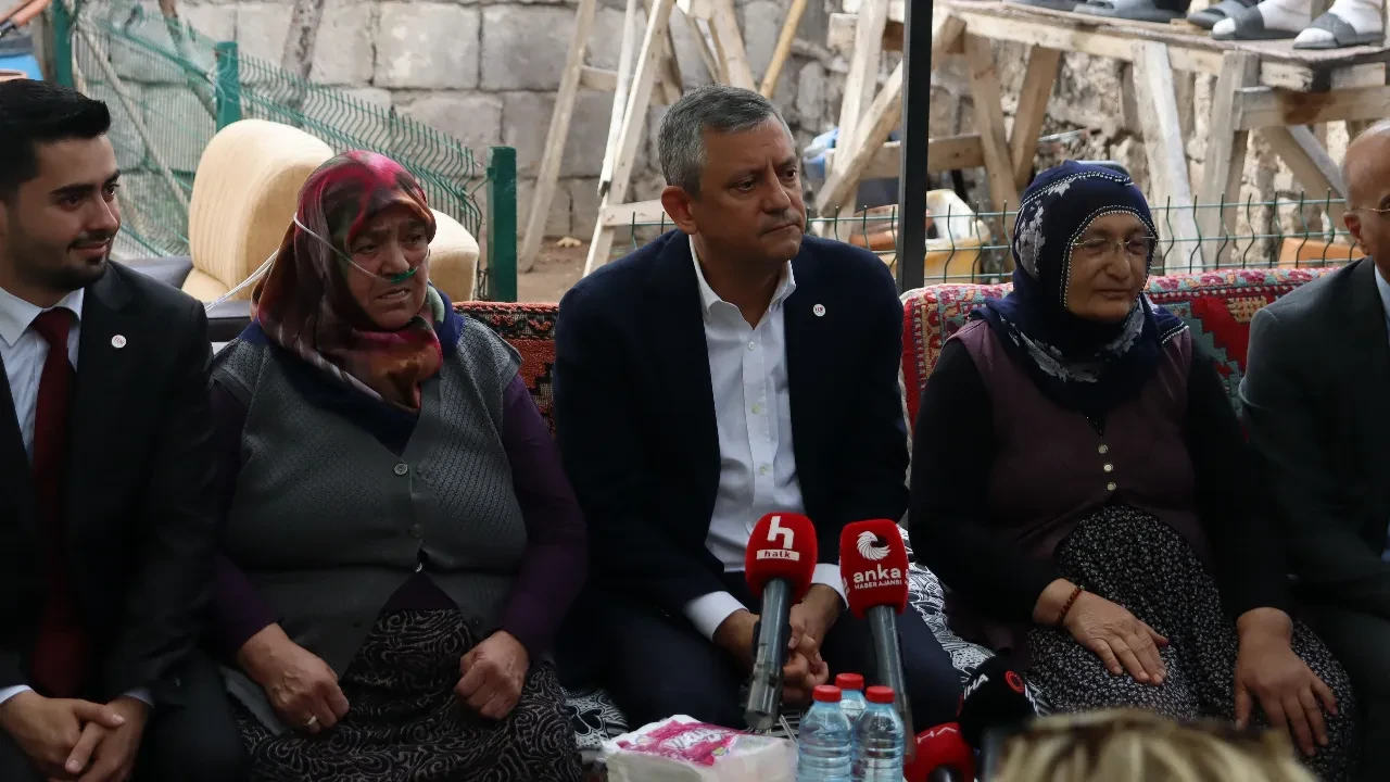 Yeni Parti Genel Başkanı Özgür Özel’den dikkat çeken gaf: Kayseri’ye CHP’li belediye getireceğiz