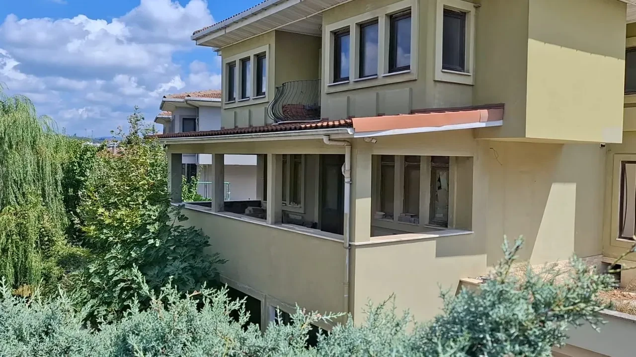 Yazar Murat Koparan evinde ölü bulundu! Cinayeti eski eşi ihbar etti