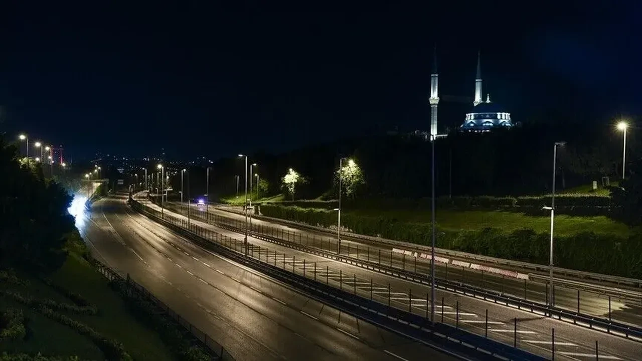 15 Temmuz Şehitler Köprüsü kapalı mı, neden kapalı? 15 Temmuz Köprüsü ne zaman, hangi saatler kapalı olacak, alternatif güzergâhlar neresi? 