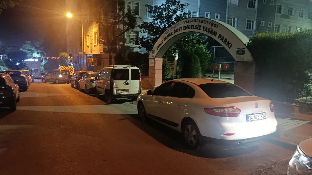 Bahçelievler'de husumet kanlı bitti: Sokak ortasında kurşun sesleri
