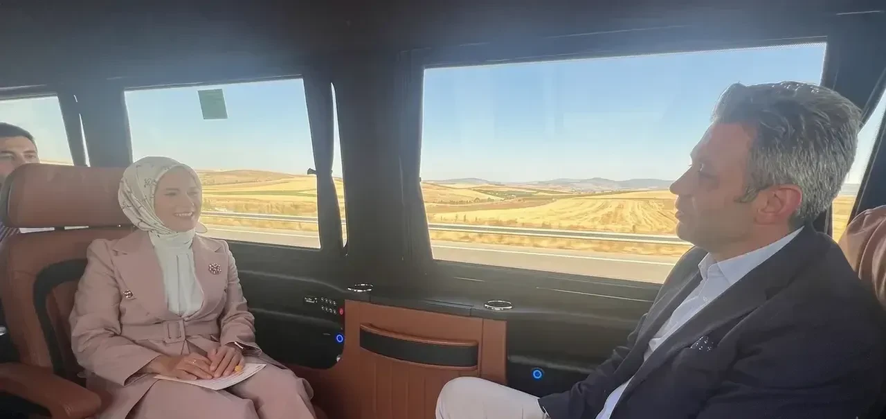 Bakan Göktaş'tan "Biri Bizi Gözetliyor" benzetmesi: "Başkasının hayatını izlemek sağlıklı bir şey değil"