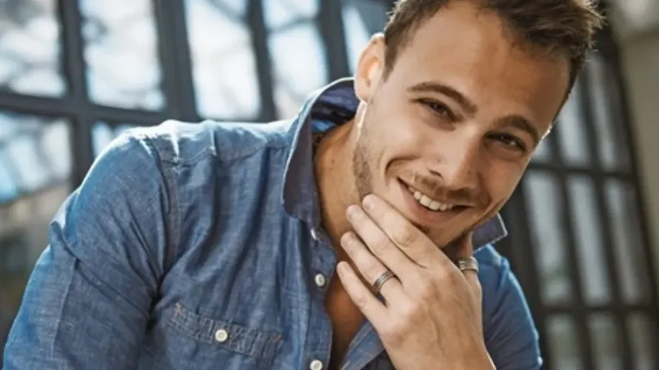 Kerem Bursin 'Grand Maison İstanbul' dizisinin başrolü oldu! Yeni projesiyle bomba gibi geliyor 