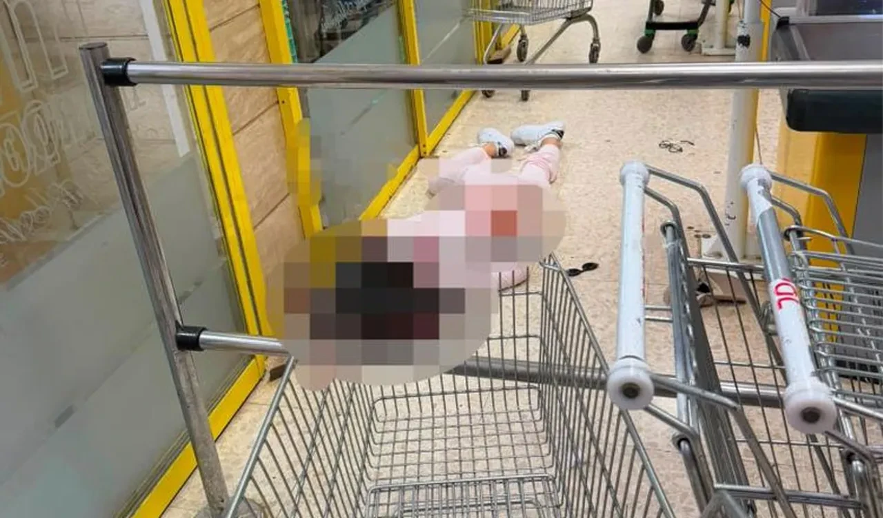 Lefkoşa'da markette bıçaklı saldırı: Kadını yaralayıp, intihara kalkıştı