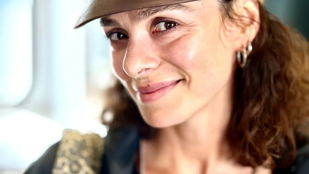 Özge Özpirinçci Kübra Süzgün'ün ‘gençliğimi mahvettin’ sözlerine karşılık verdi! Dikkat çeken açıklama