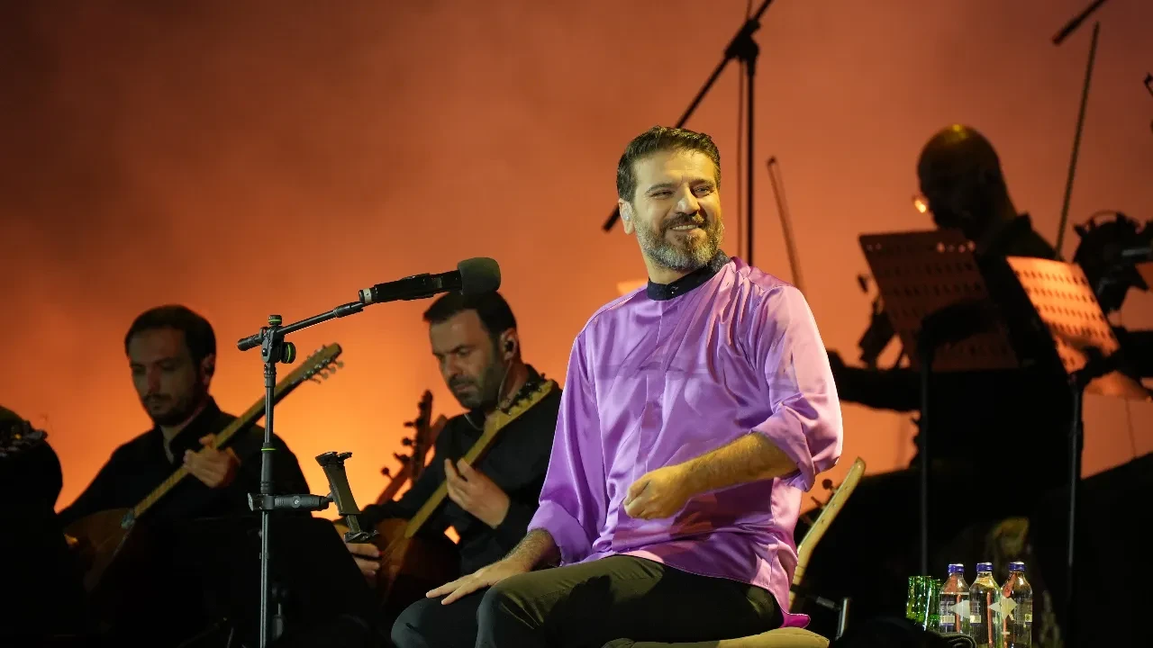 Sami Yusuf yeniden Türkiye'de! Büyük sürprizlerle Ağustos'ta sahne alacak