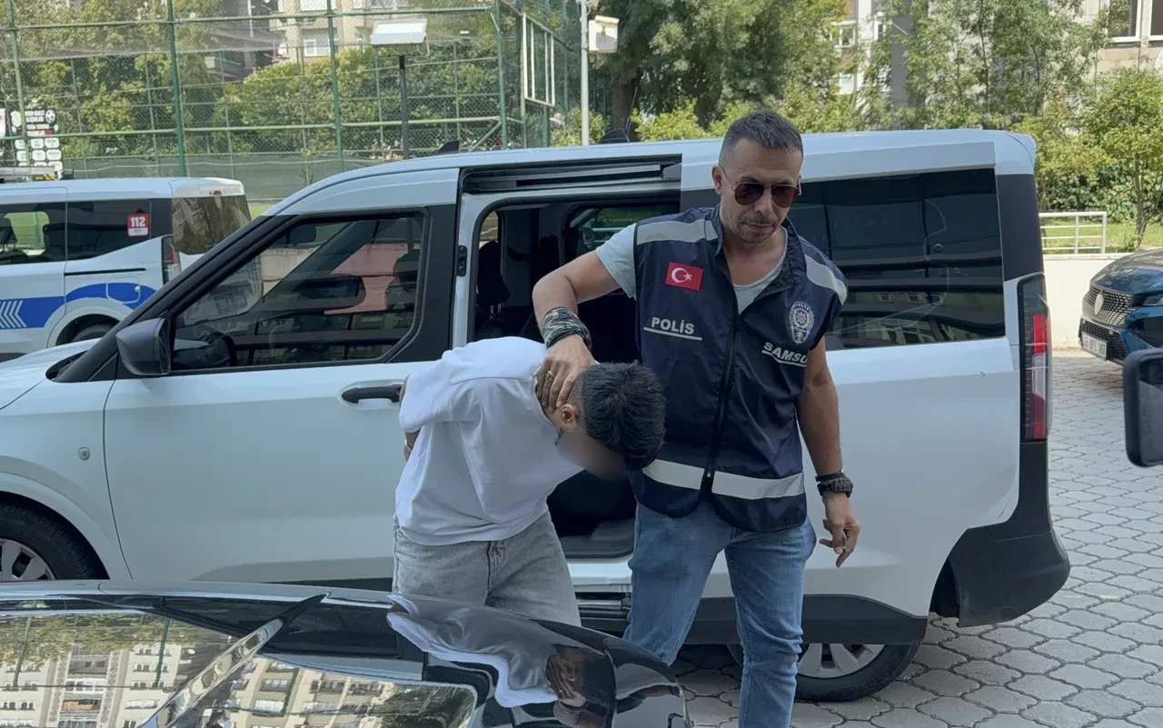 Samsun’da erkek arkadaş vahşeti! Genç kızın kollarını kızgın kepçeyle yaktı