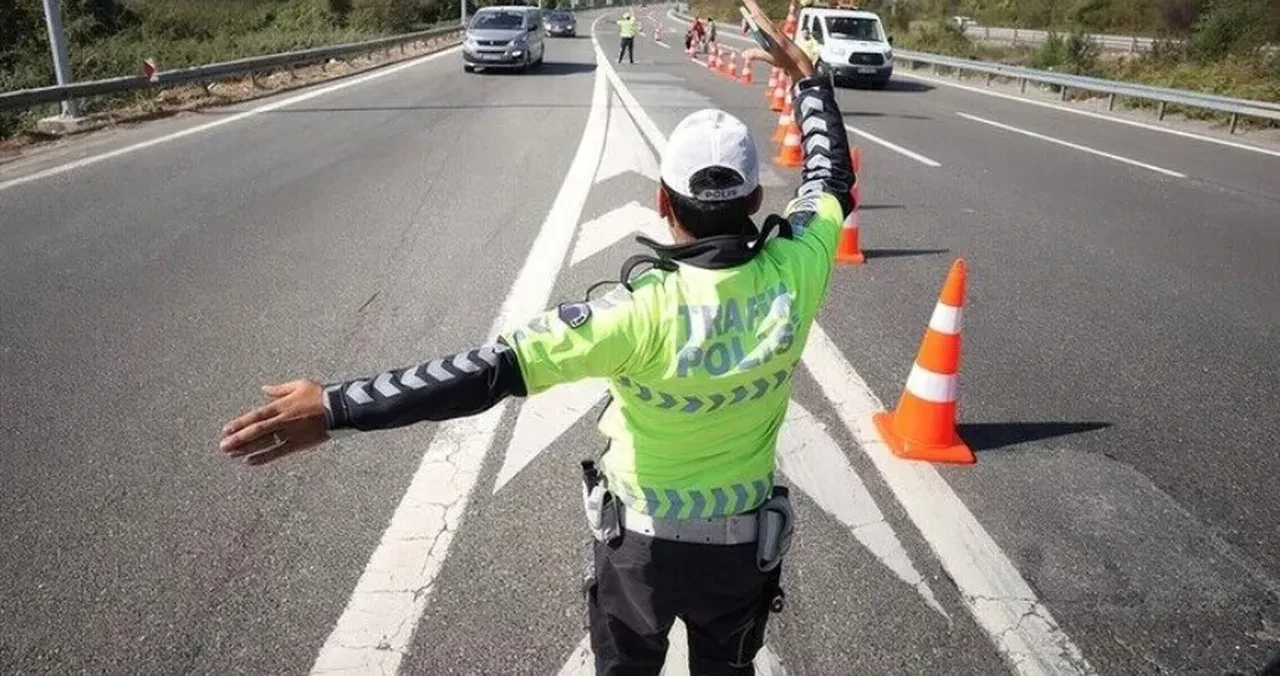 30 Ağustos için trafik düzenlemesi: İstanbul ve Ankara'da bu yollar trafiğe kapalı olacak