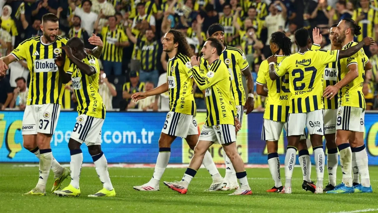 CANLI MAÇ ANLATIMI | Samsunspor ile Fenerbahçe karşı karşıya geliyor