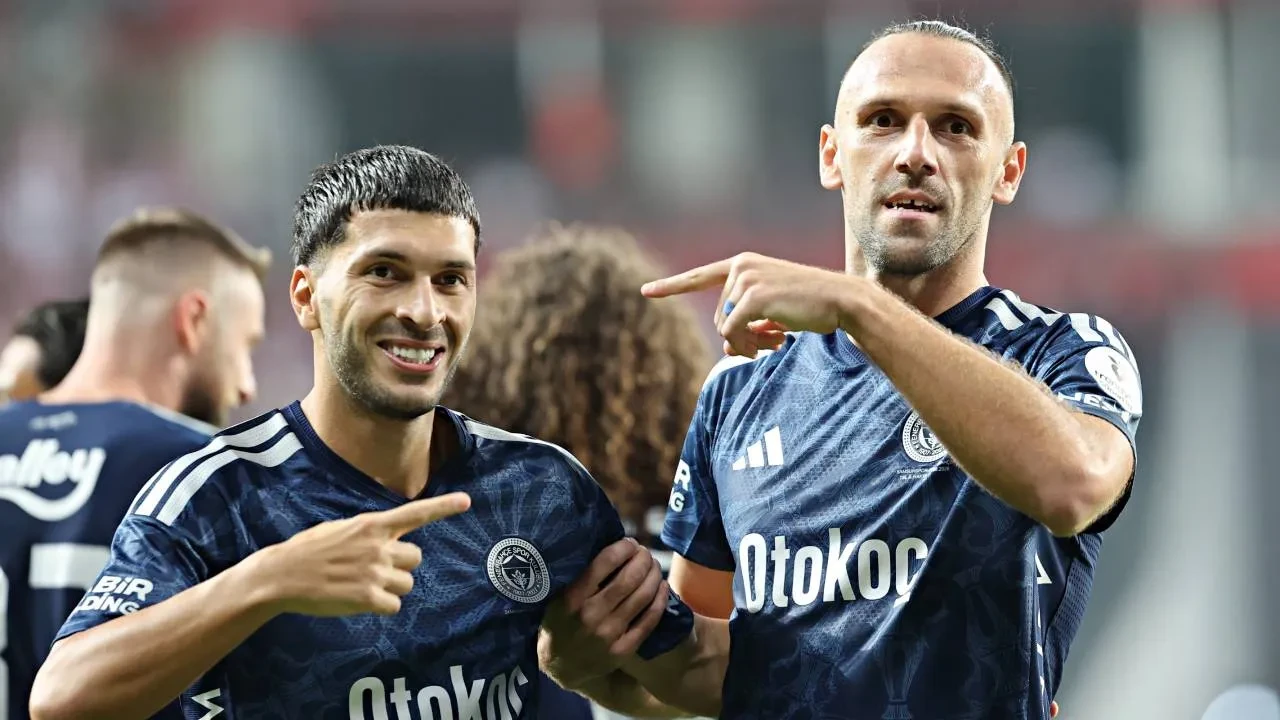 Fenerbahçe, Samsun'dan 3 paunla döndü! Sarı-lacivertlilerden 2-0'lık galibiyet