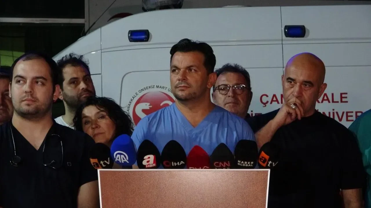 Cem Yılmaz kalp krizi geçirdi! Hastaneye kaldırılan sanatçının durumuyla ilgili açıklama var