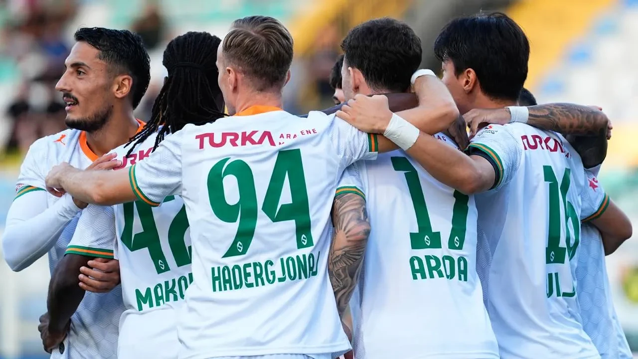 Eyüpspor son saniyede kazandı! İstanbul ekibi, Alanyaspor'u 2-1 mağlup etti