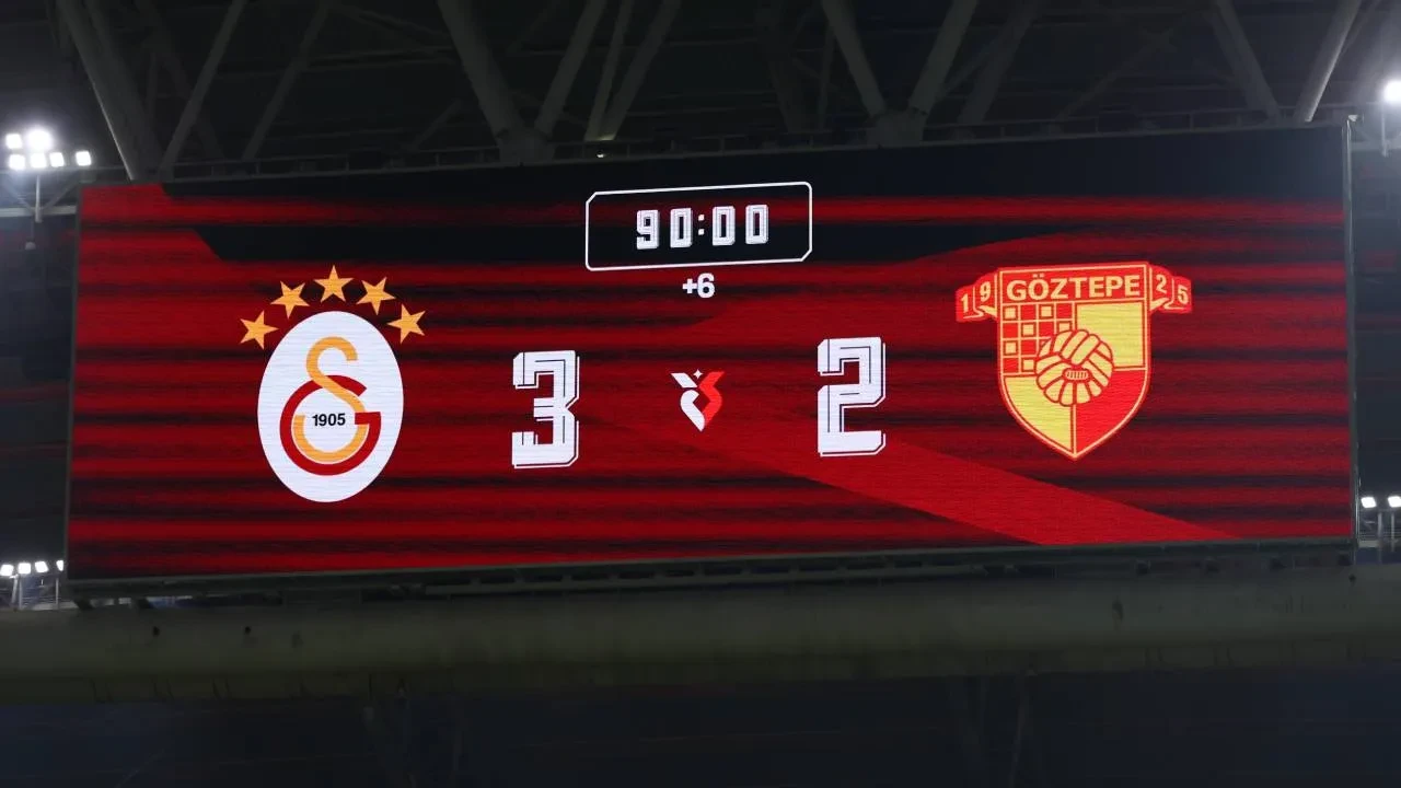 Galatasaray'da Batrakov siftah yaptı! Rus futbolcu ilk kez sarı-kırmızılı formayı giydi