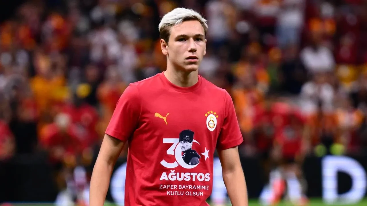 Galatasaray'da Batrakov siftah yaptı! Rus futbolcu ilk kez sarı-kırmızılı formayı giydi