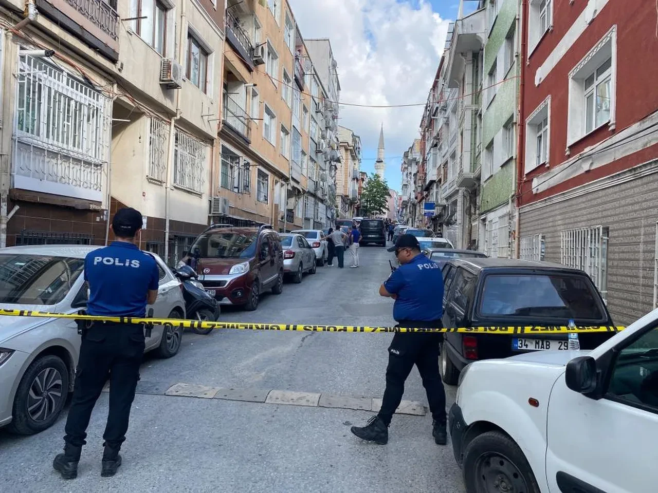 İstanbul Fatih'te kan donduran vahşet! Eşini ve çocuğu öldürüp, intihar etti