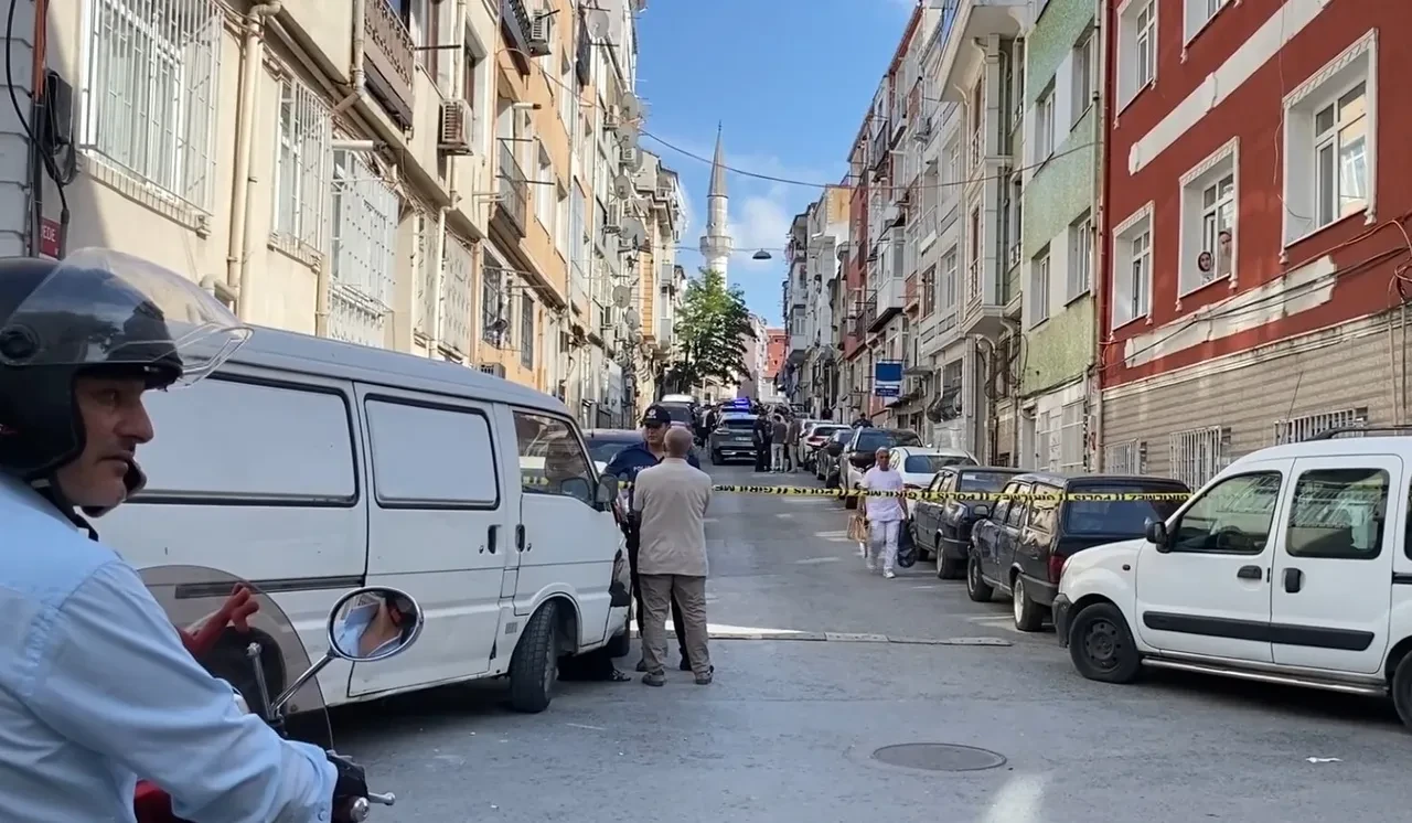 İstanbul Fatih'te kan donduran vahşet! Eşini ve çocuğu öldürüp, intihar etti