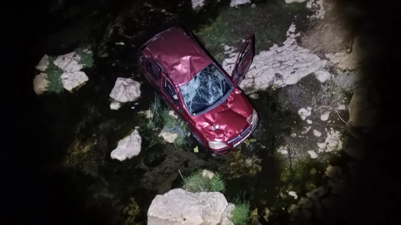 Kastamonu'da otomobil çaya uçtu! Çok sayıda yaralı
