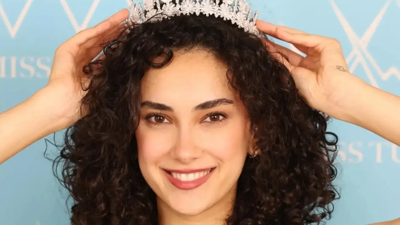 Miss Turkey 2025 birincisi Sıla Saraydemir Miss World 2026 çeyrek finalinde! Galata Kulesi detayı yarışmaya damga vurdu