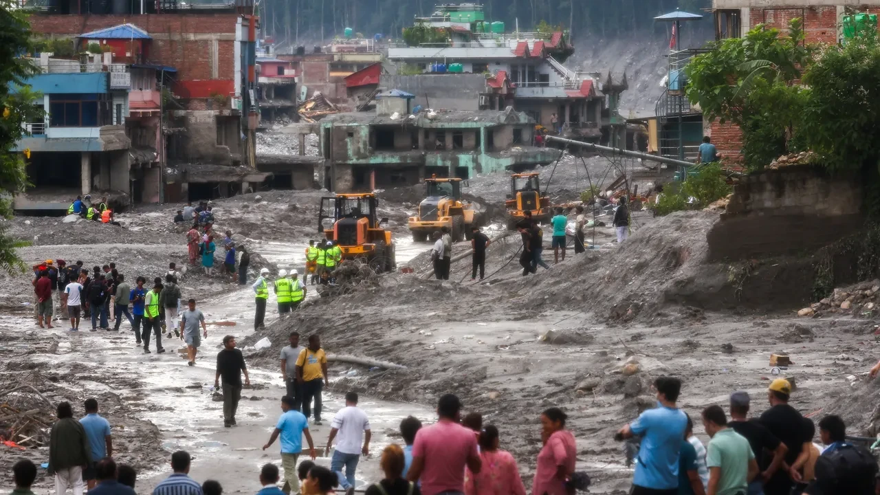 Nepal'deki sel felaketinde can kaybı 800'e yaklaştı