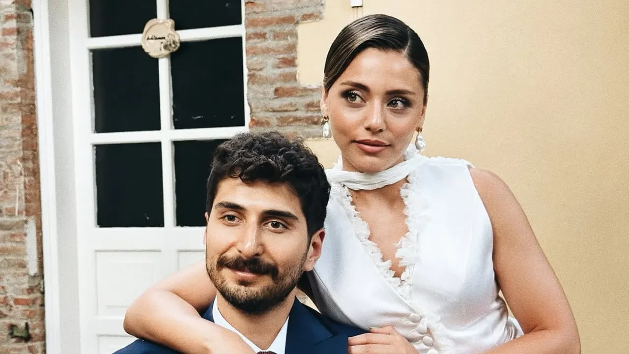 Sıla Türkoğlu ve Ata Ayyıldız nişanlandı! Aşklarını evlilik yolunda taçlandırdılar