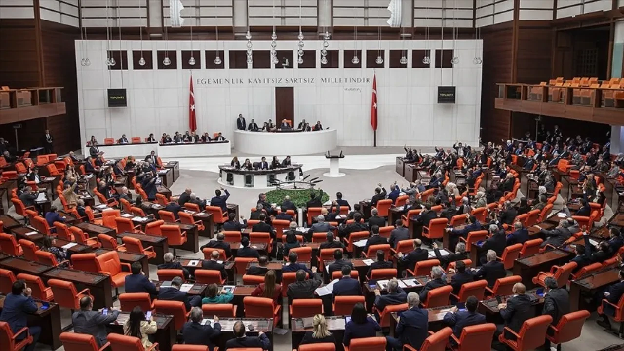 Siyasilerden 30 Ağustos Zafer Bayramı mesajları