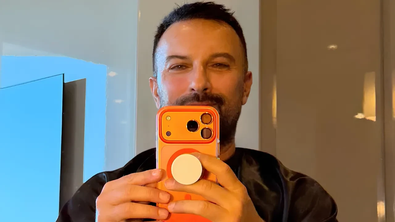 Tarkan’dan konser öncesi sürpriz değişiklik! Yeni imajı dikkat çekti