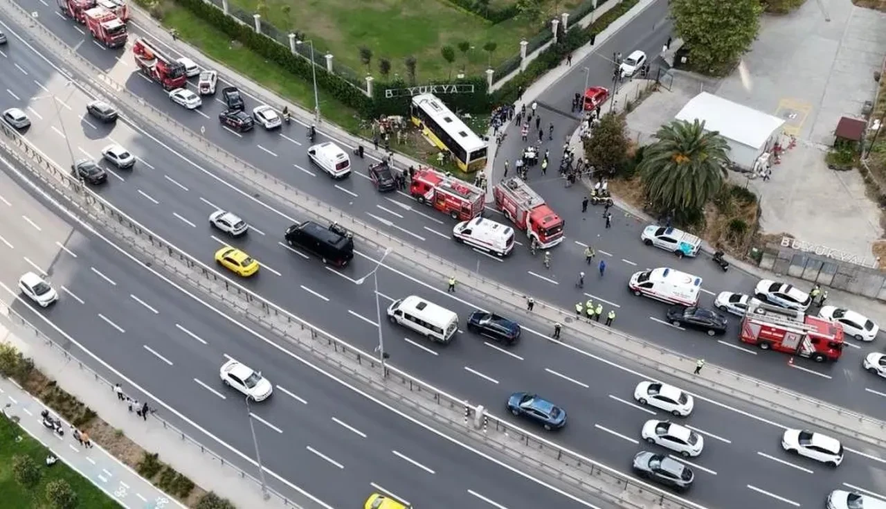 Zeytinburnu'ndaki İETT kazasında can kaybı 3'e yükseldi