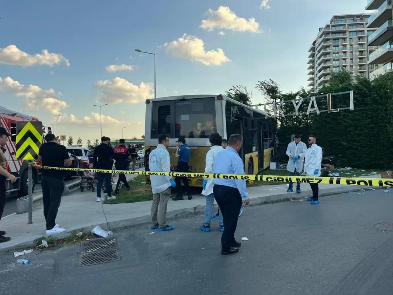 Zeytinburnu'ndaki İETT kazasında can kaybı 3'e yükseldi