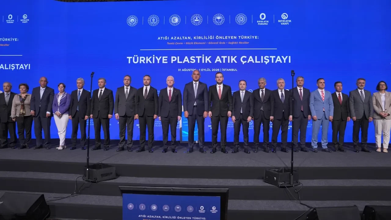 Bakan Ersoy’dan plastik atık uyarısı! 'Artık zaman kaybetme lüksümüz yok'