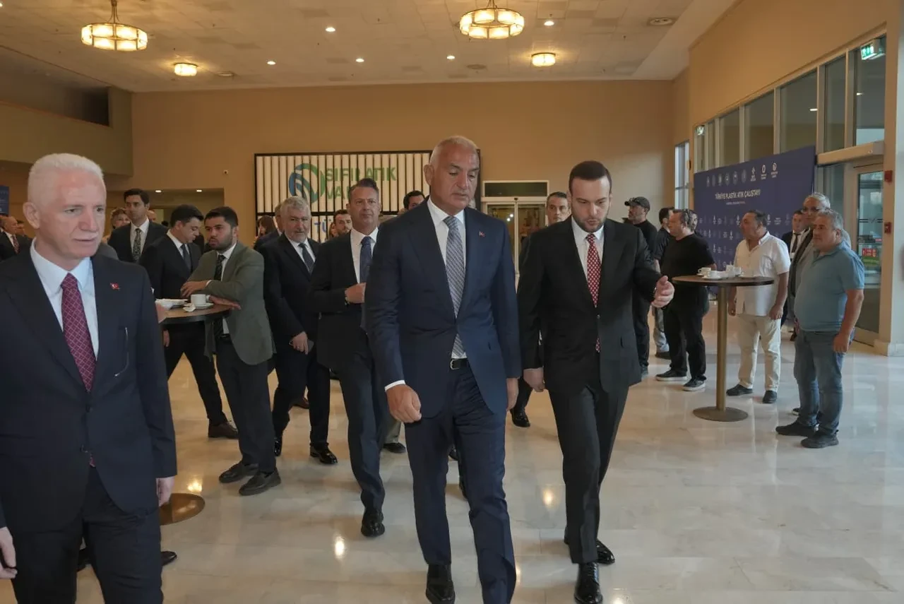 Bakan Ersoy’dan plastik atık uyarısı! 'Artık zaman kaybetme lüksümüz yok'