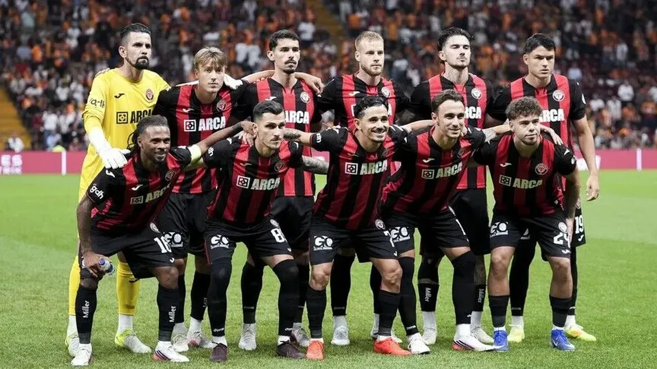 Beşiktaş Çorum FK hangi kanalda, CANLI nereden izlenir? Maç başlıyor