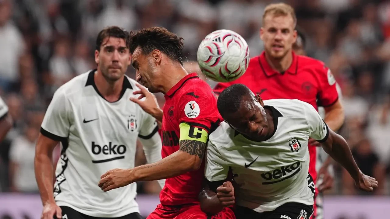 Beşiktaş'tan 6 gollü galibiyet! "Kara Kartal" evinde uçuşa geçti