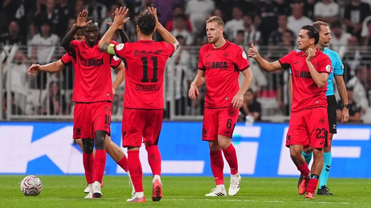 Beşiktaş'tan 6 gollü galibiyet! "Kara Kartal" evinde uçuşa geçti