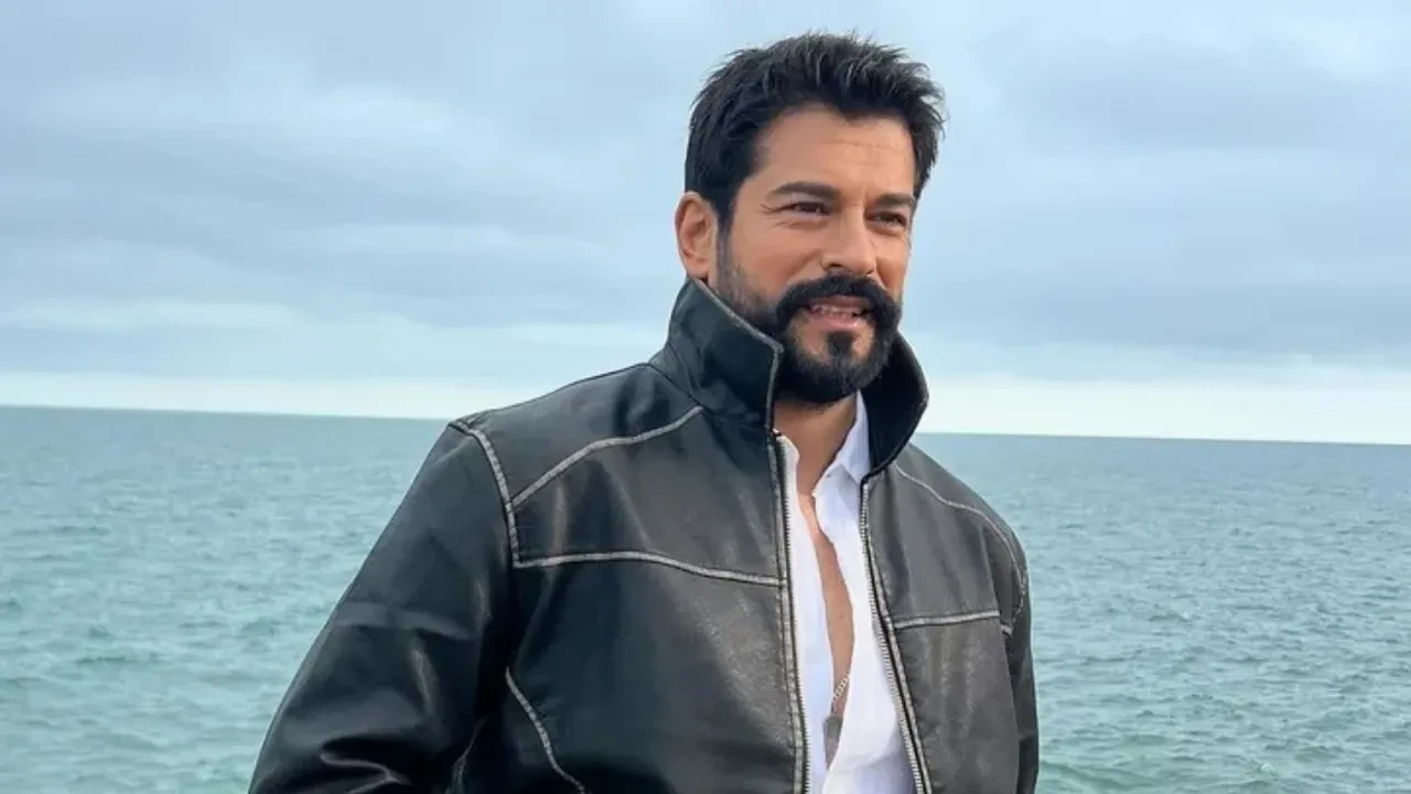 Burak Özçivit ailesini eleştirenlere ateş püskürdü! "Bizi rahat bırakın"
