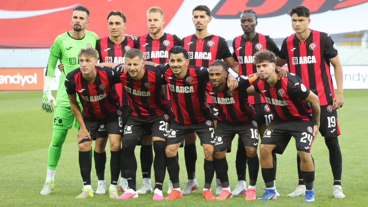 CANLI MAÇ ANLATIMI | Beşiktaş ile Çorum FK karşı karşıya geliyor