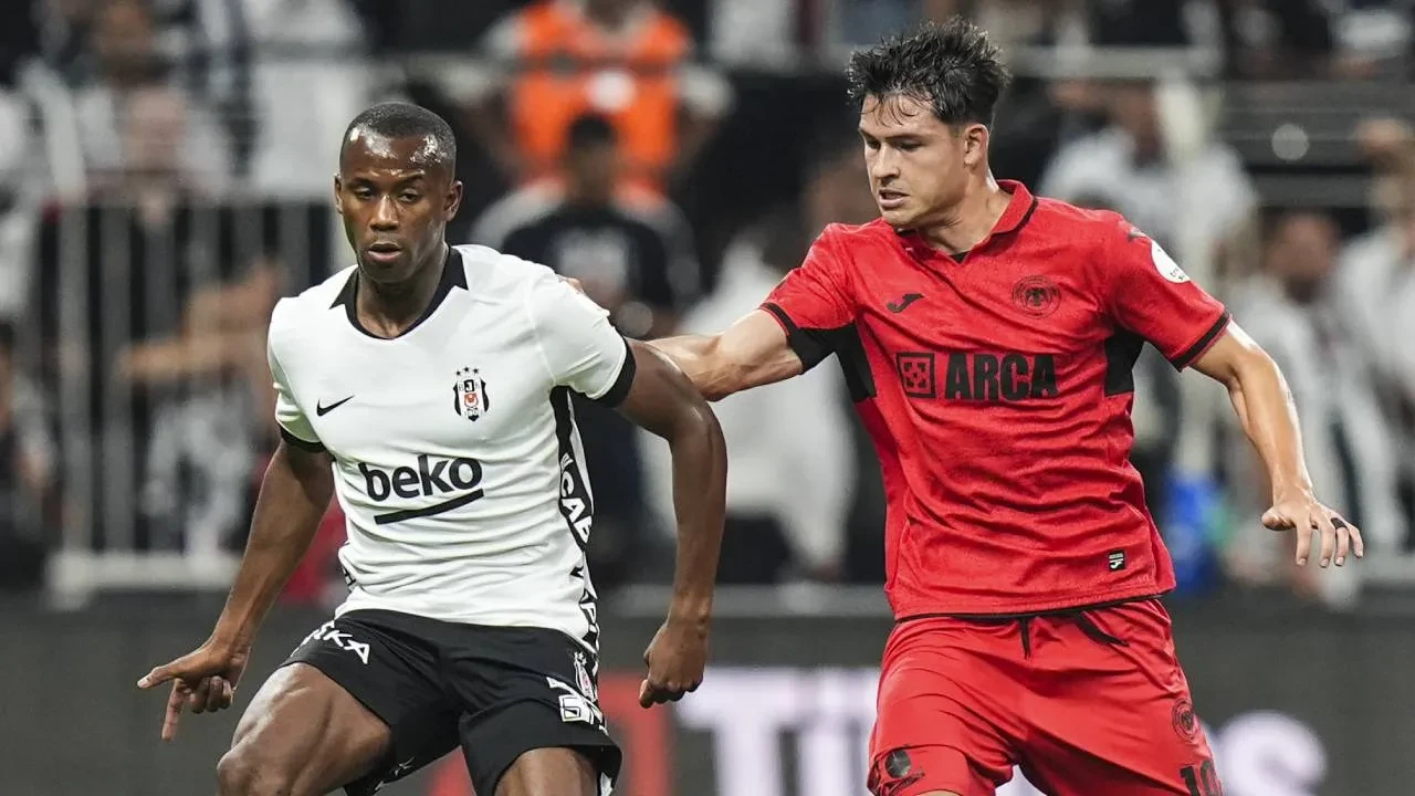 Beşiktaş'tan 6 gollü galibiyet! "Kara Kartal" evinde uçuşa geçti