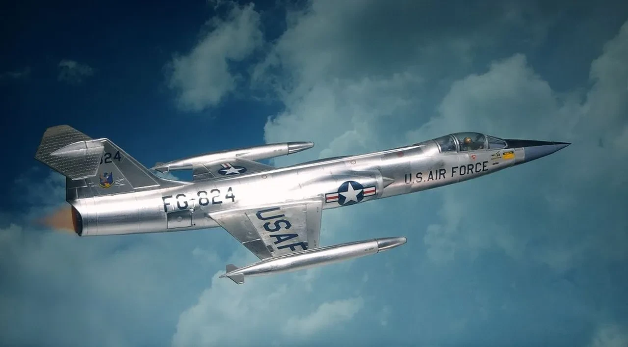F-104