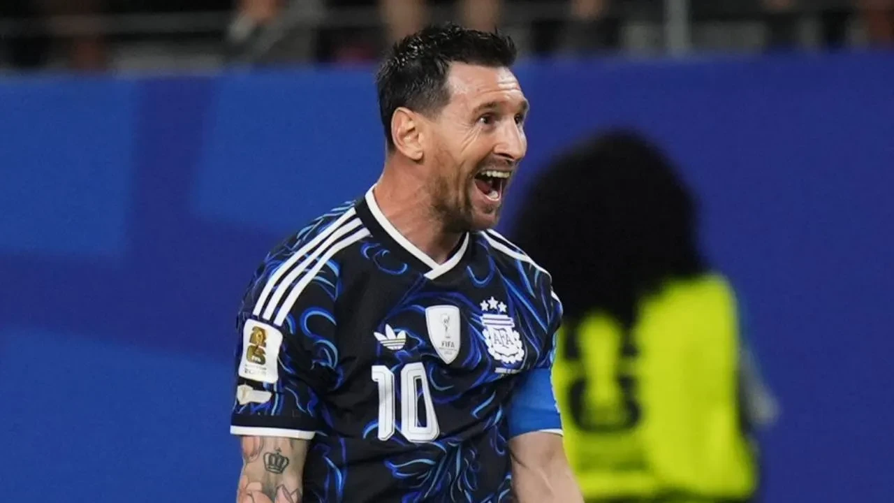 Messi bıraktığını açıkladı! Yıldız futbolcu veda etti